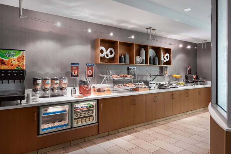 Food & Drinks 5, Springhill Suites by Marriott Syracuse Carrier Circle, Onondaga