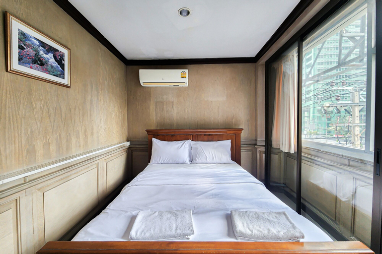 Bedroom 12