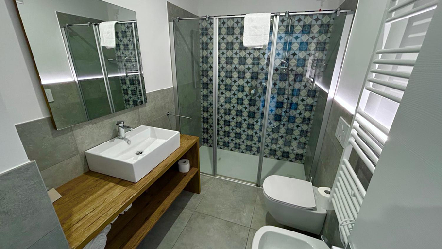 Bathroom, Residence Malcesine Active & Family, Verona