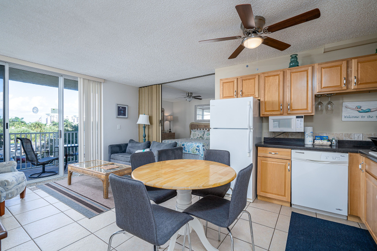 Others 5, Estero Beach and Tennis, Lee