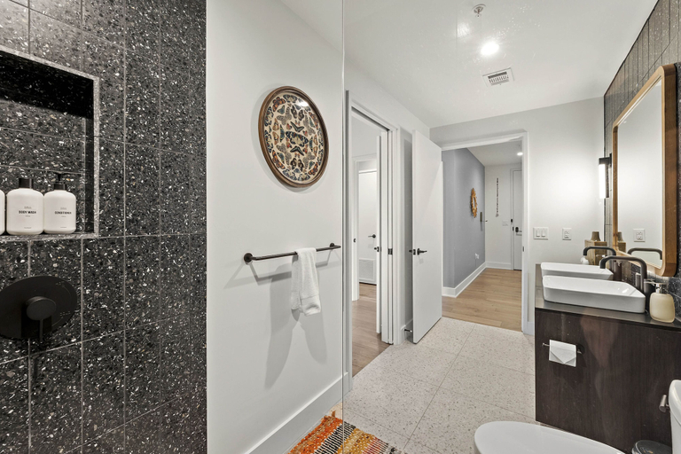 Others 2, Luxe Rainey St High Rise | Heated Pool | Gym | ATX, Travis