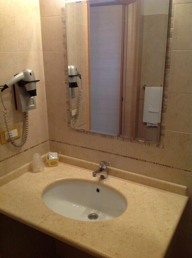Bathroom 4, Hotel Corallo, Brindisi