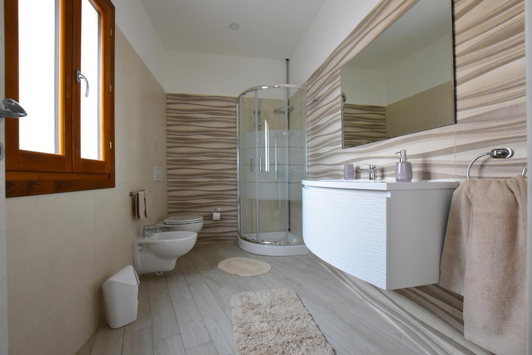 Bathroom 5, B&B La Genuina, Medio Campidano