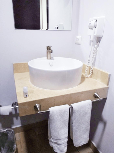 Bathroom 4, Sleep Inn Hermosillo, Hermosillo