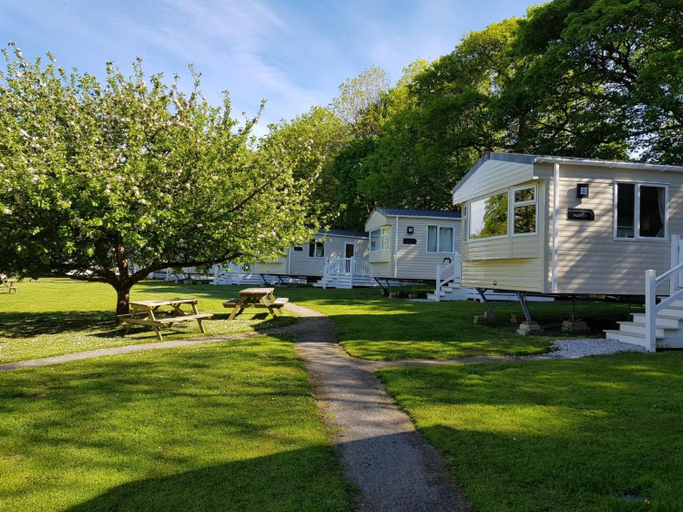 Others 5, Hengar Manor Apartments, Cornwall