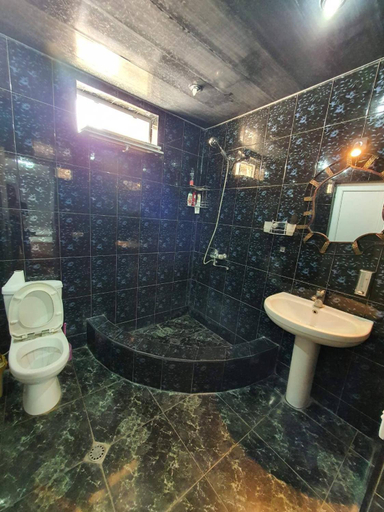 Bathroom 3, Lime Hill Hotel, Tskaltubo