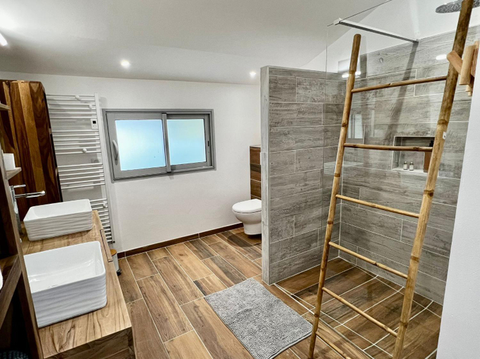 Bedroom 3, Villa de charme avec piscine a 500m des plages, Landes