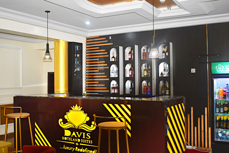 Food & Drinks 3, DAVIS HOTELS AND SUITES, Obio/Akp