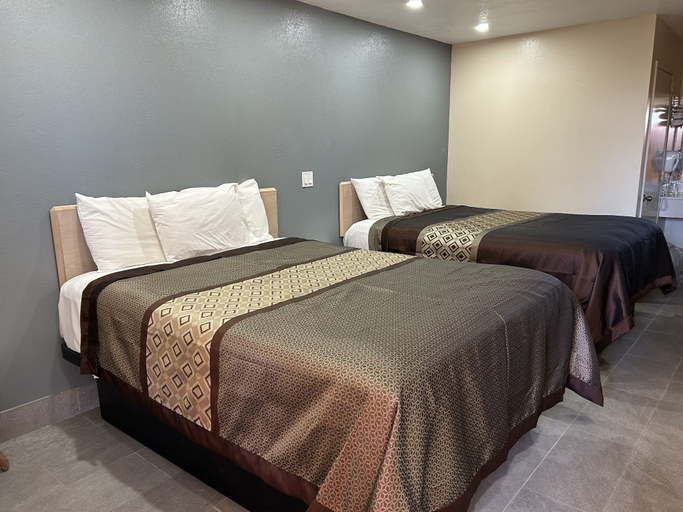 Others 5, California Inn & Suites Adelanto US 395, San Bernardino