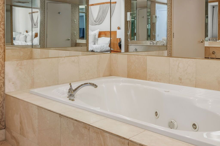 Others 5, Horseshoe Valley Suites - The Sierra, Simcoe