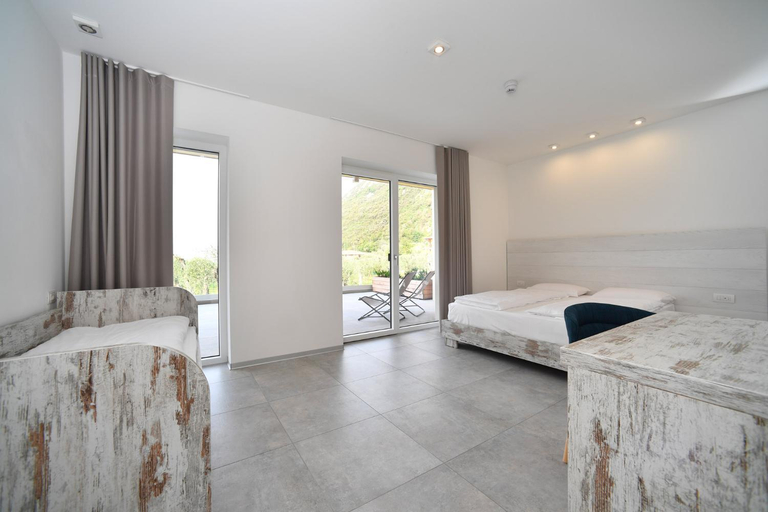 Bedroom 2, Residence Malcesine Active & Family, Verona