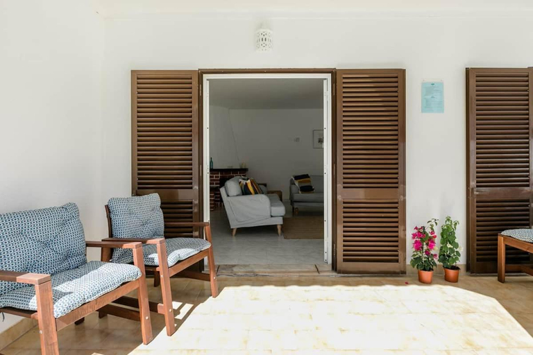 2, Beachfront Villa with Private Pool in Manta Rota, Vila Real de Santo António
