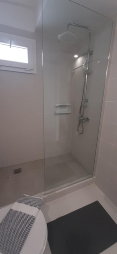 Bathroom 5, Wind Apartment in Agia Roumeli, Crete