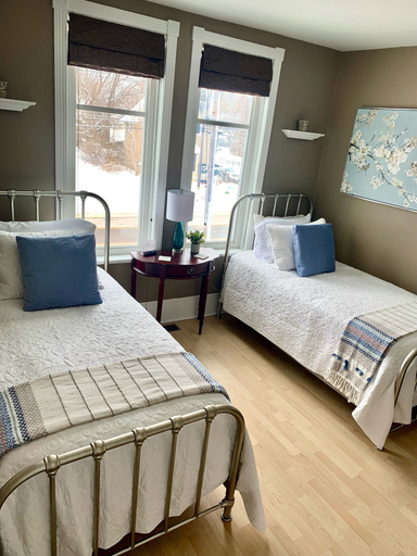 Bedroom 2, The Whitewater Inn, Renfrew