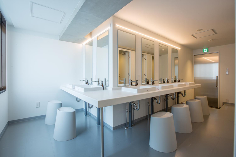 Bathroom 11