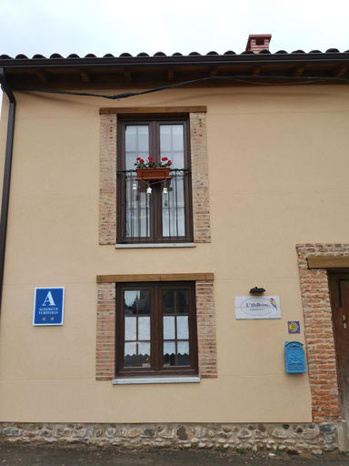 Others 3, L' Abilleiru Albergue Rural, León