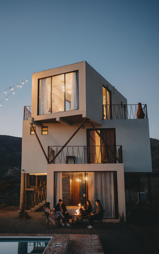 Exterior 11