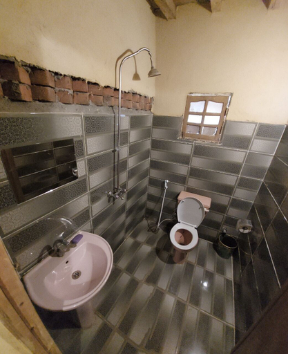 Bathroom, El-Farsha Camp, Yusuf as-Sidiq