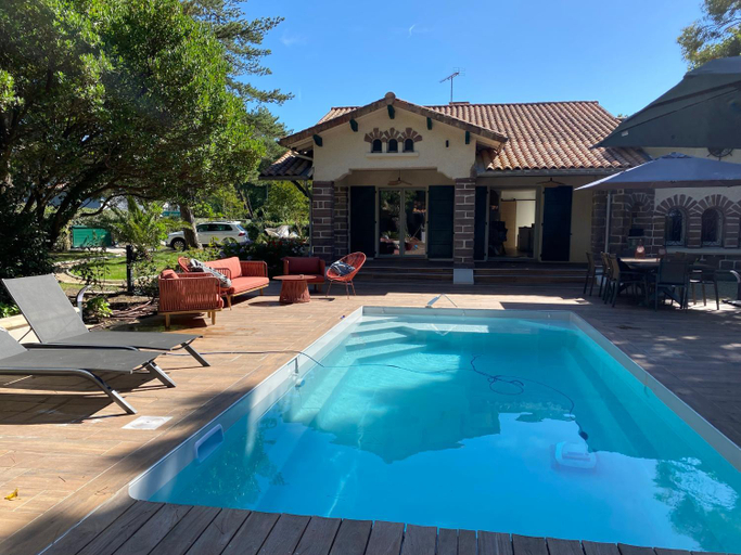 Others 5, Villa de charme avec piscine a 500m des plages, Landes