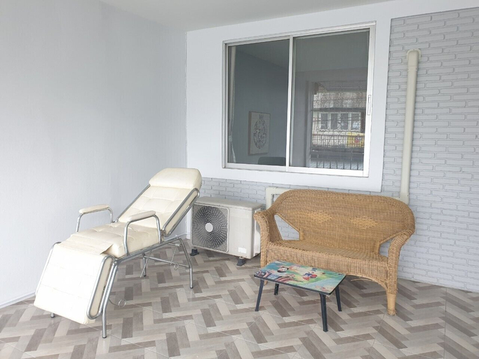 Others 4, 7-7 House Classic House for Family, Hat Yai
