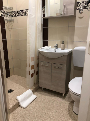Bathroom 2, Pension Hammrich, Mattersburg