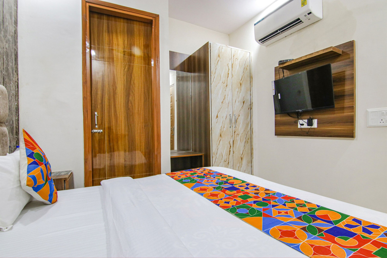 Bedroom 3, FabHotel South Crown, Sahibzada Ajit Singh Nagar