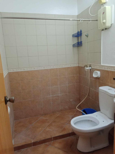 Bathroom 12