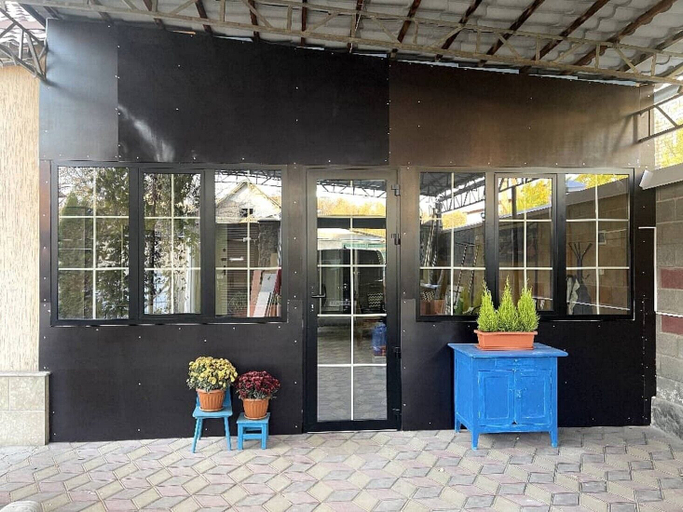 Exterior & Views, Family Guest House & Hostel, Bishkek