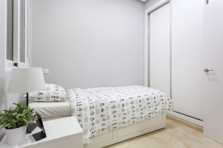 Bedroom 2, Beautiful Apt. Historic District - Sol, Madrid