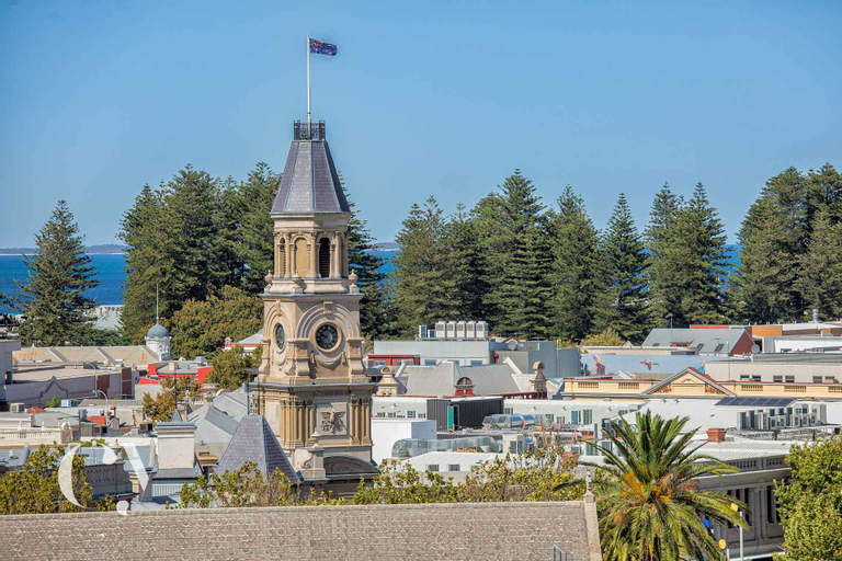 Indian Ocean Views, Fremantle