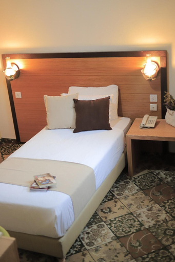 Bedroom 2, AL YASMEEN HOTEL, Nablus