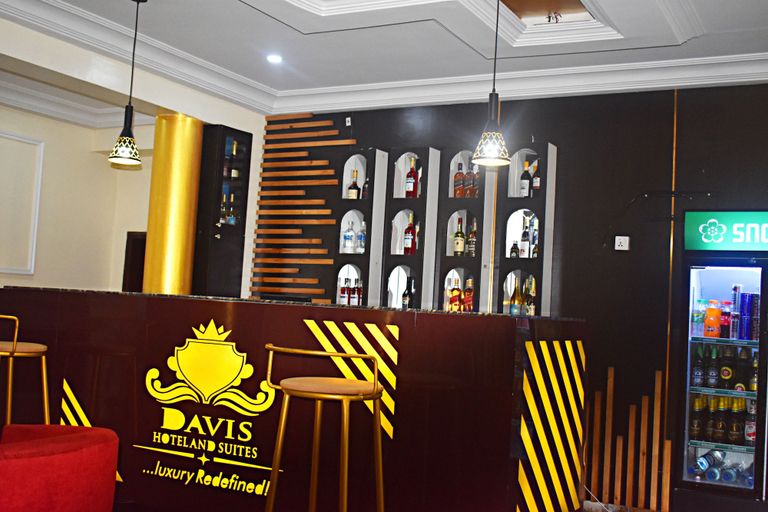 Food & Drinks 5, DAVIS HOTELS AND SUITES, Obio/Akp