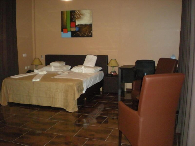 Bedroom 3, Sheva Hotel, Rainville