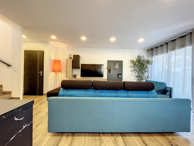 Others 3, Les villas du Golf Mougins, Alpes-Maritimes