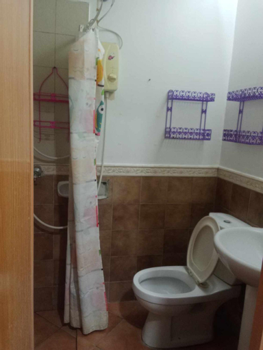 Bathroom 11