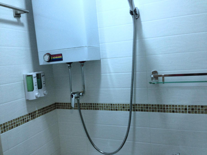 Bathroom 8