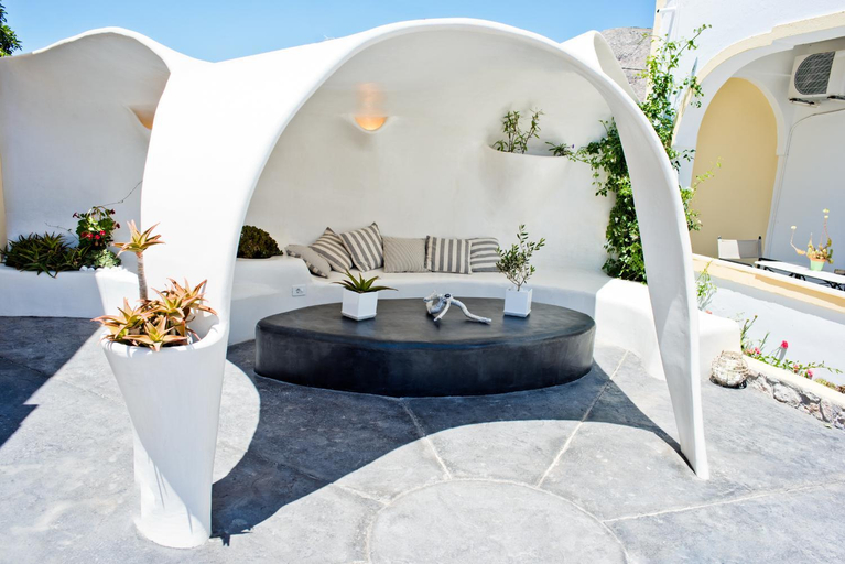 Others 4, Studio Paul's, South Aegean