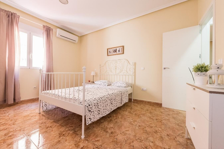 Bedroom 2, Delightful Apt. Historic District - Sol, Madrid