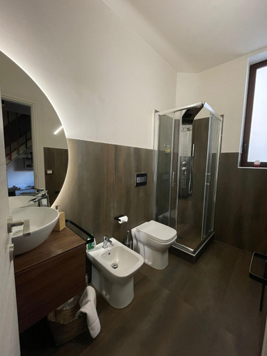 Bathroom 4, Etna Hills, Catania