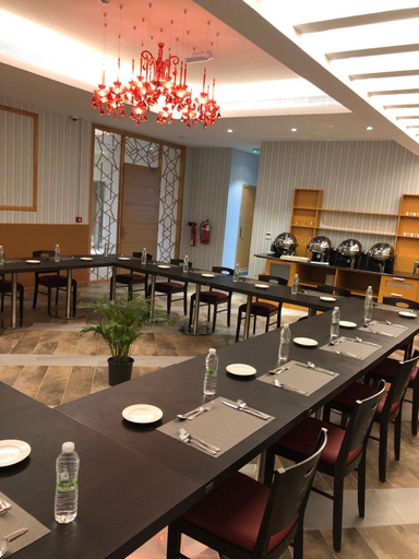 Food & Drinks 5, Sama Muscat Hotel, Seeb
