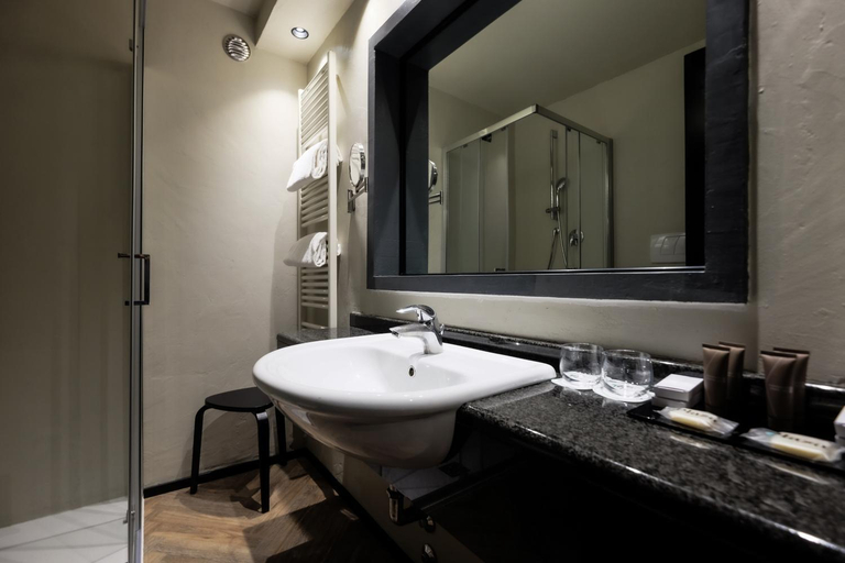 Bathroom 5, Panoramic Hotel Plaza, Padua