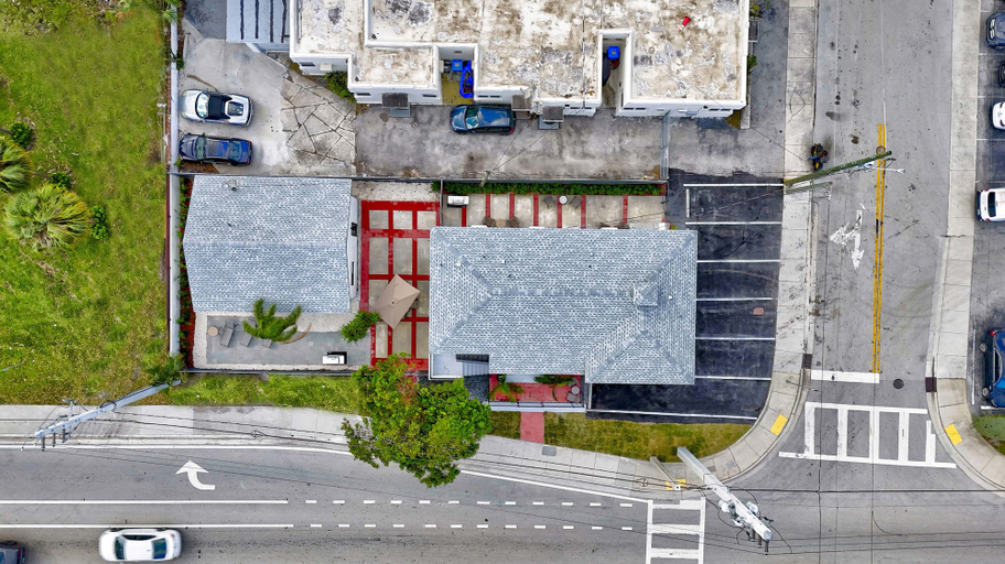 Others 4, 2922 Banyan Units, Broward