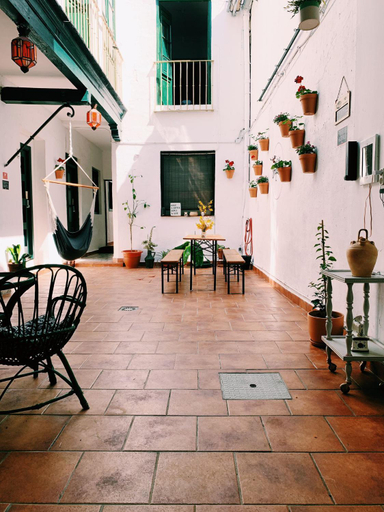 Facilities 3, Maria Magdalena - Room 6, Málaga