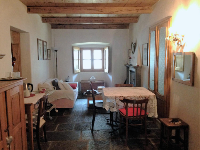 Bedroom, bb chiavenna centro storico, Sondrio