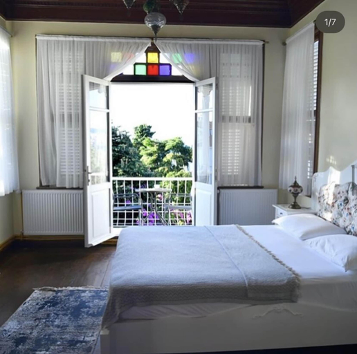 Bedroom 2, Rasimbey Köşkü, Adalar