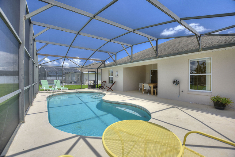 Sport & Beauty 4, Gilded Parasol by Shine Villas Remington Golf 420, Osceola
