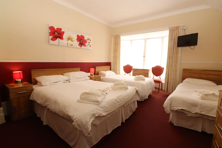 Bedroom 4, Daish's Hotel, Isle of Wight