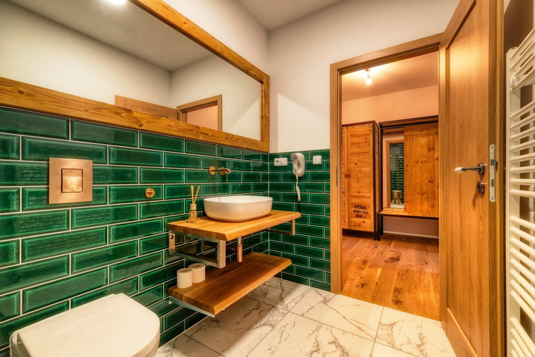 Bathroom 2, Pivni Hotel, Plzeň - jih