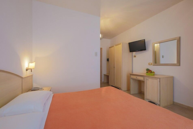 Bedroom 3, Hotel Corallo, Brindisi