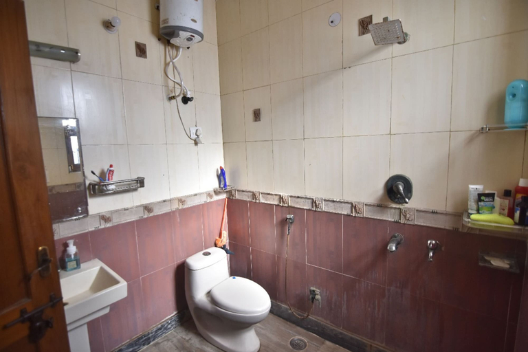 Bathroom, Home047, Gautam Buddha Nagar